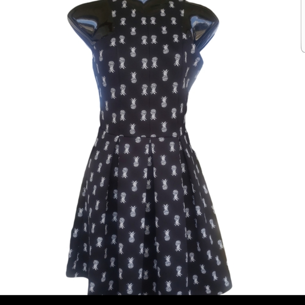 Hollister szS pineapple dress